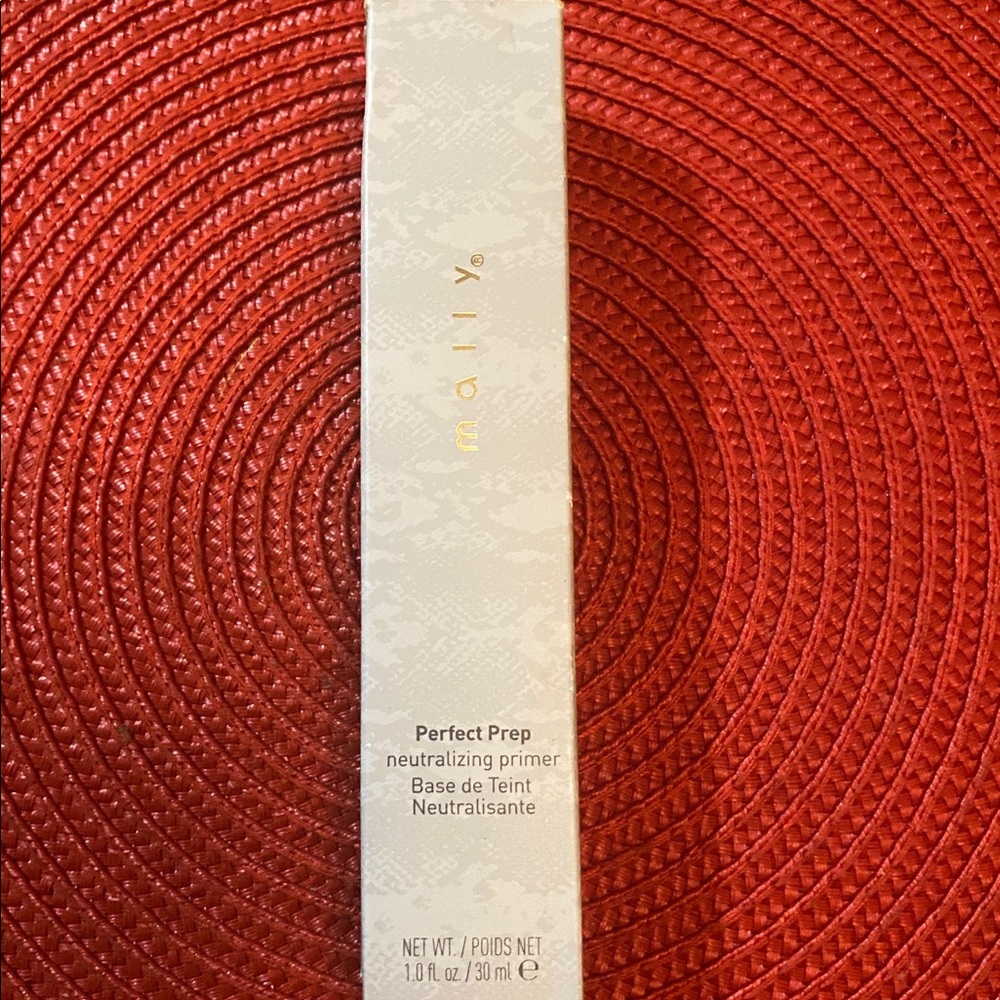 Mally Neutralizing primer